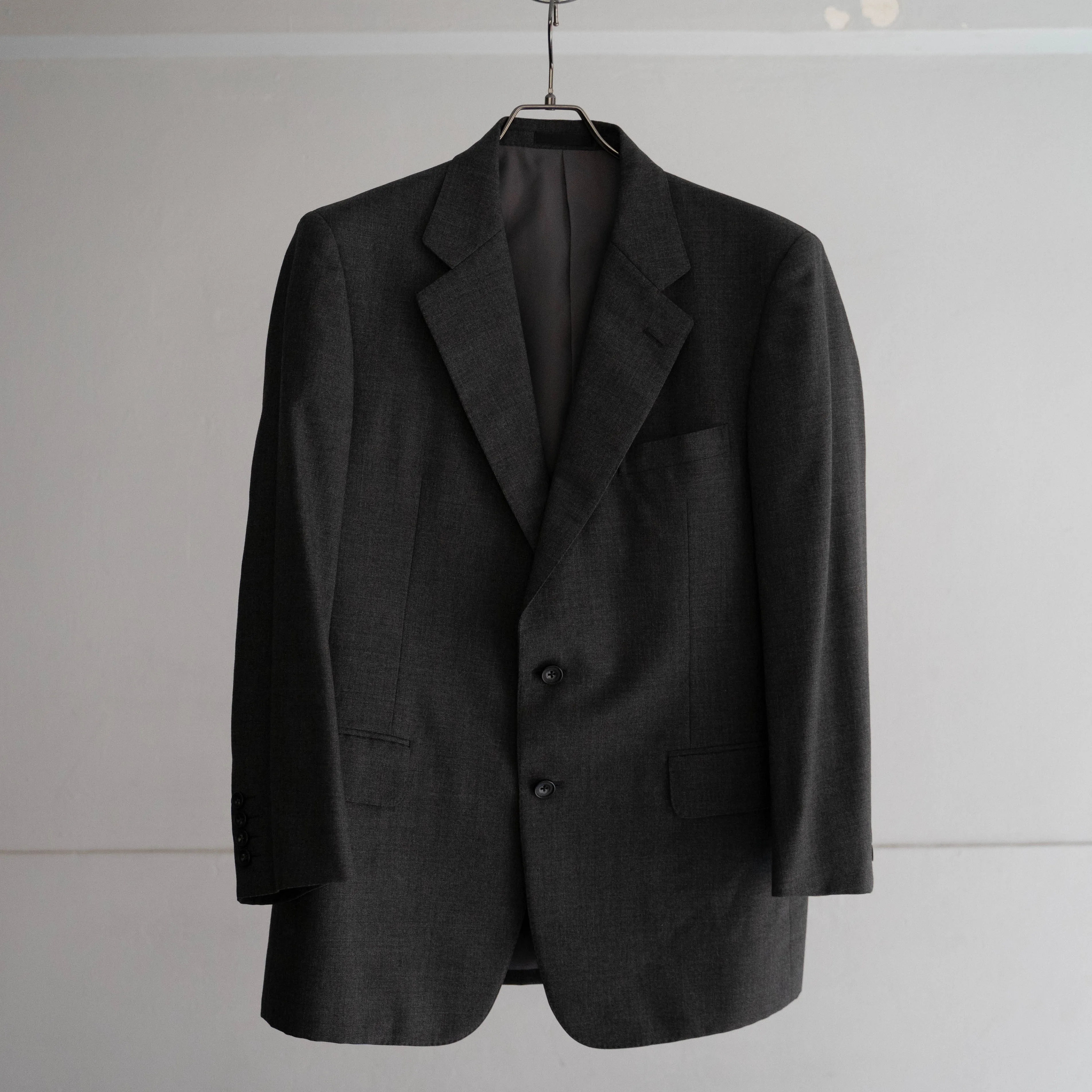 around 1980s Burberry's dark gray color tailored jacket