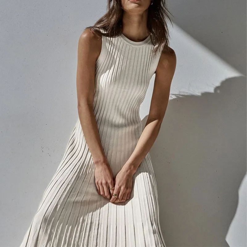 Elegant White Crew Neck Sleeveless Rib Knit Fitted Midi Dress