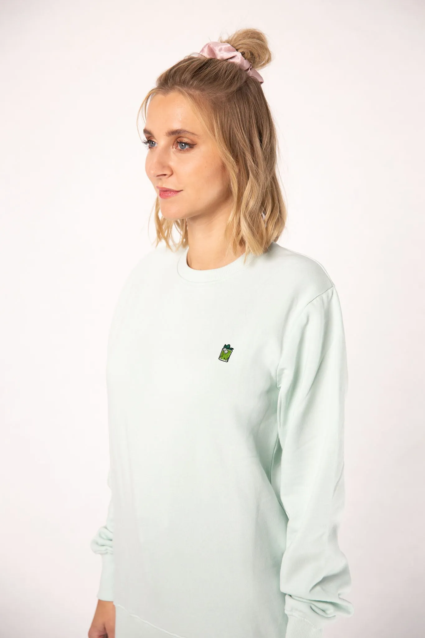 Gin Basil Smash | Bestickter Bio-Baumwoll Frauen Pullover