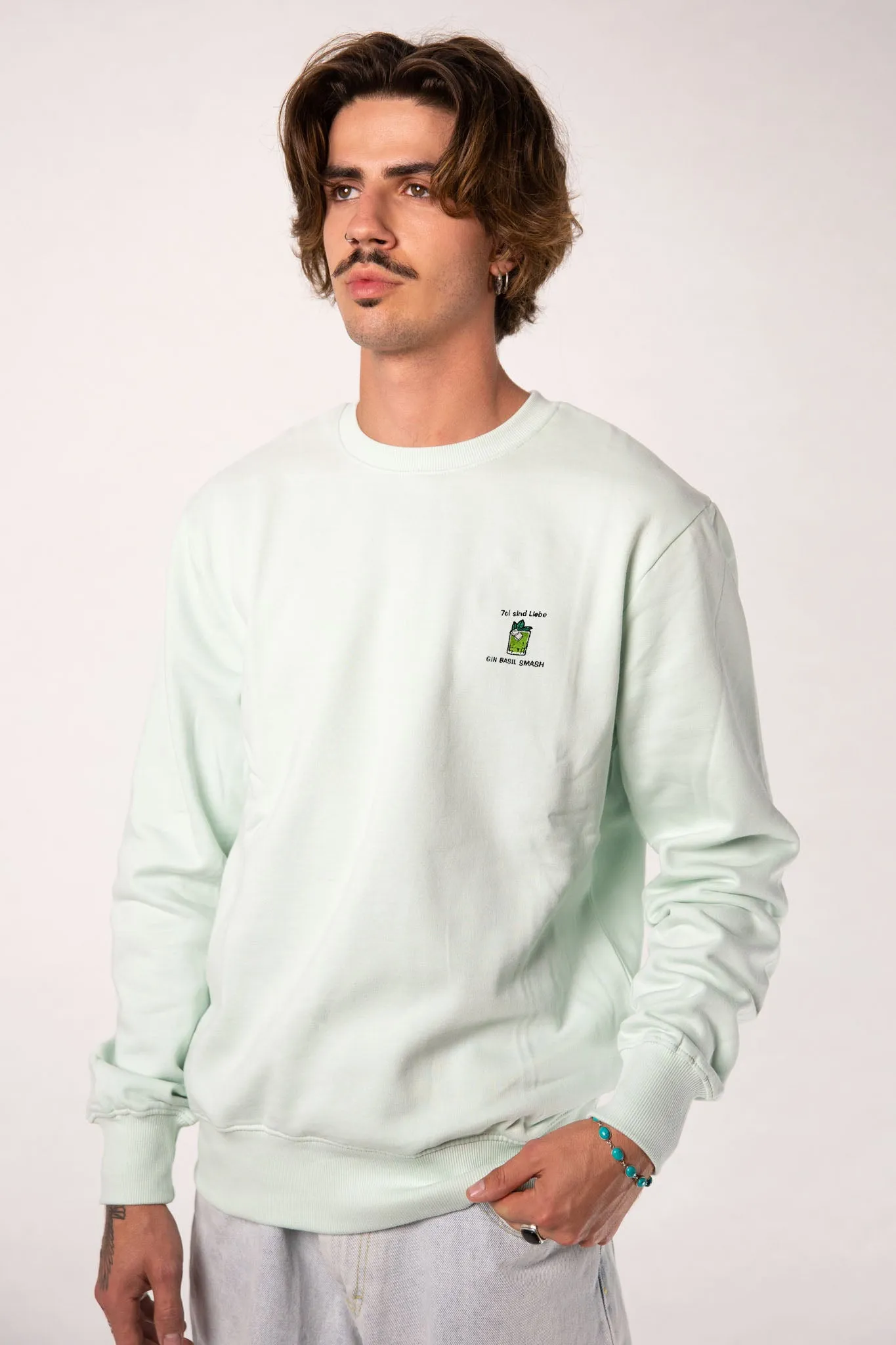 GINVASION Gin Basil Smash | Bestickter Bio-Baumwoll Unisex Pullover