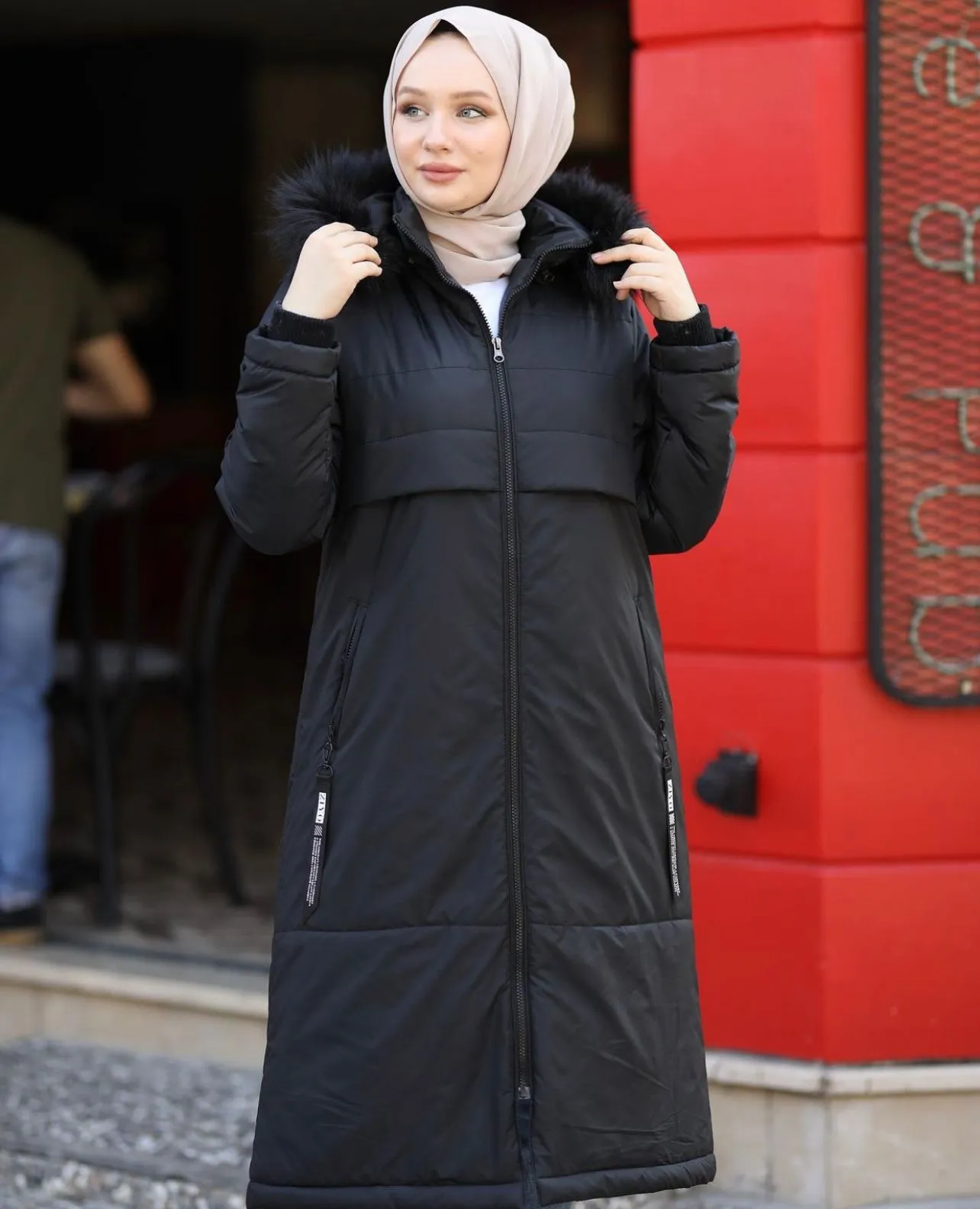 Puffer Jacket - Furred Hood